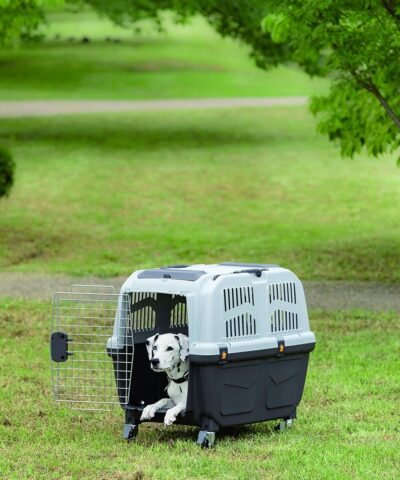 SKUDO 6 IATA Approved Pet Carrier XL (92x63x70cm) for flying very large dogs up to 45 kg from Dubai. Features secure metal door, storage pocket.