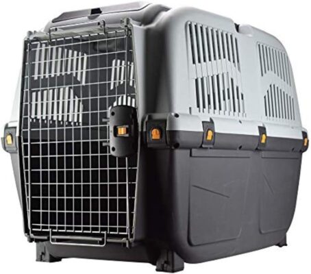 SKUDO 6 IATA Approved Pet Carrier XL (92x63x70cm) for flying very large dogs up to 45 kg from Dubai. Features secure metal door, storage pocket.